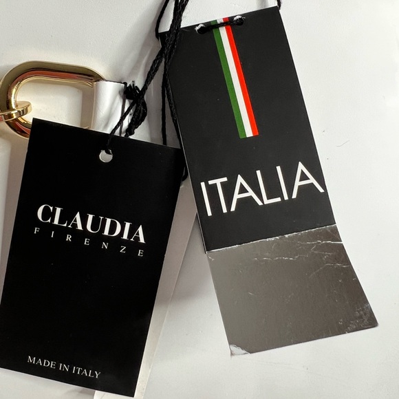 NWT Claudia Firenze CL10536 top handle Italian leather bag/ crossbody strap.